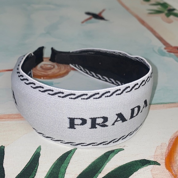 Stylish White Headband 💞 - Picture 1 of 7